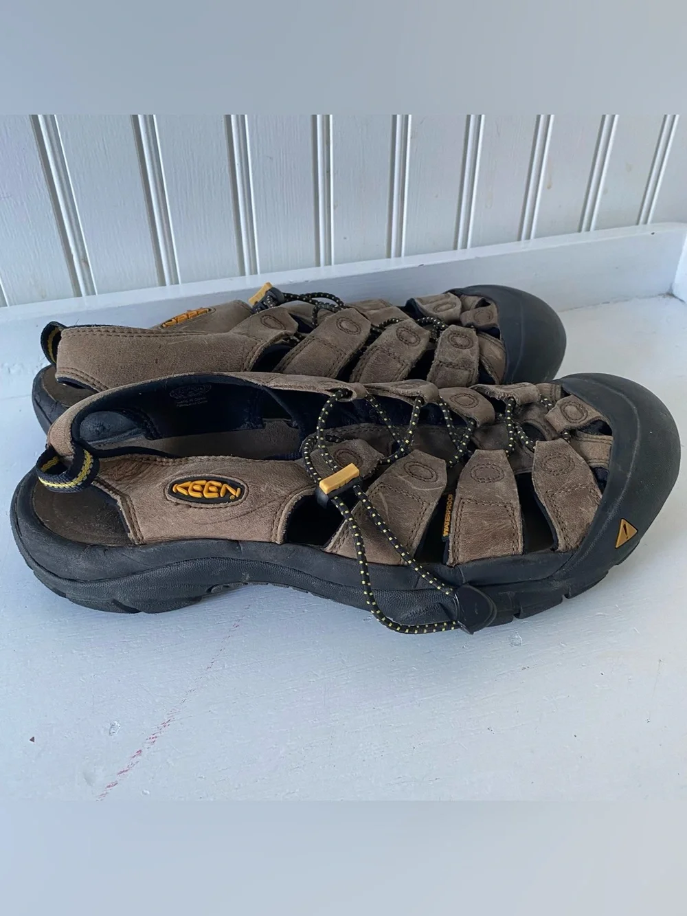 Keen Sandals Mens 10 Brown Cinch Strap Waterproof Hiking Sandals Beach Gorpcore